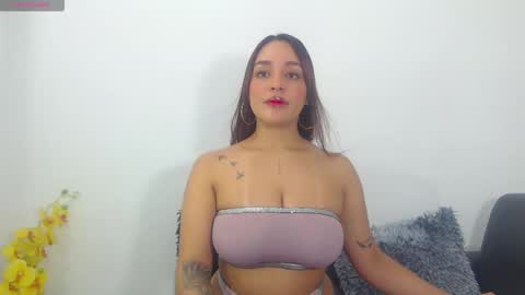 renatabrownn28 online show from April 14, 6:08 am