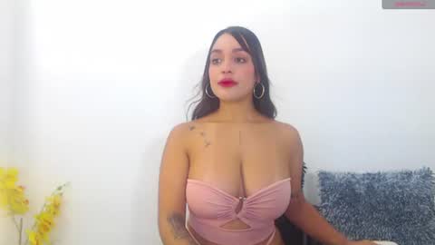 Snapshot of renatabrownn28 chatting on July 18, 9:02 am renatabrownn28 online show from July 18, 9:02 am