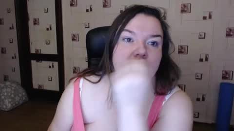 Snapshot of renataoia chatting on December 8, 3:02 pm renataoia online show from December 8, 3:02 pm