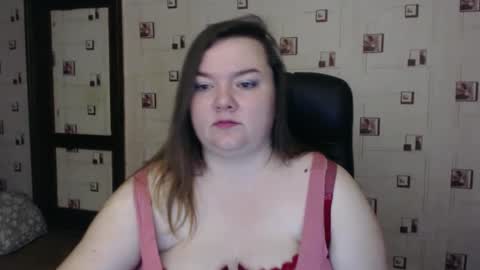 Snapshot of renataoia chatting on December 16, 4:27 pm renataoia online show from December 16, 4:27 pm