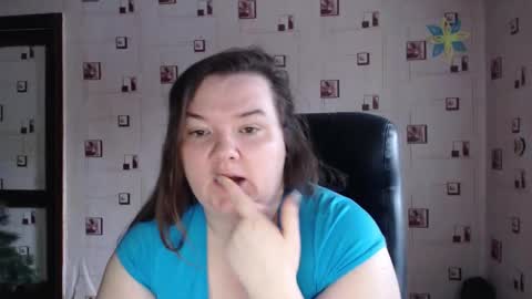 Snapshot of renataoia chatting on February 5, 11:34 am renataoia online show from February 5, 11:34 am