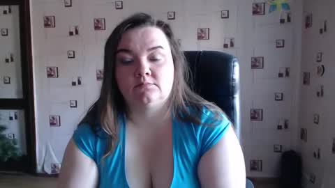 Snapshot of renataoia chatting on February 12, 10:56 am renataoia online show from February 12, 10:56 am