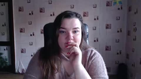 Snapshot of renataoia chatting on February 12, 2:10 pm renataoia online show from February 12, 2:10 pm