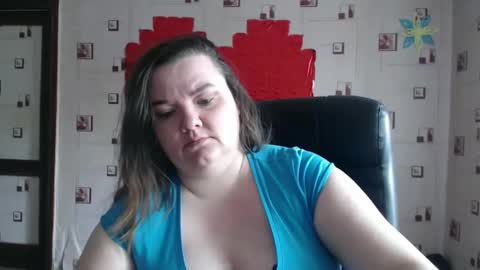 Snapshot of renataoia chatting on March 2, 11:07 am renataoia online show from March 2, 11:07 am