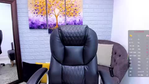 Snapshot of renataruiz_rr chatting on May 29, 12:03 pm online show from May 29, 12:03 pm
