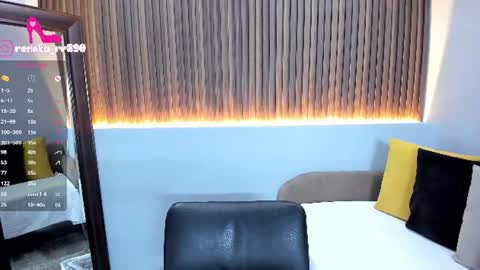 Snapshot of renataruiz_rr chatting on June 20, 12:08 pm online show from June 20, 12:08 pm