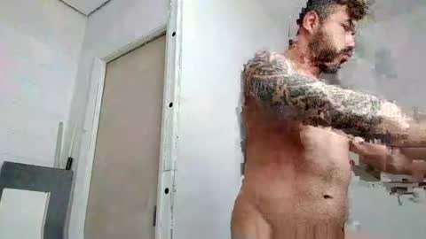 renatocavedon1 online show from October 29, 5:14 pm