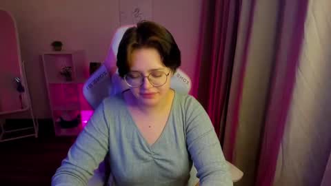 renee_turner online show from December 7, 11:12 pm