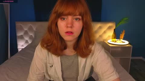 Snapshot of reneefoxy_ chatting on June 7, 12:59 am reneefoxy_ online show from June 7, 12:59 am