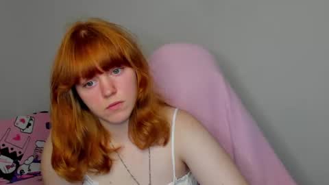 Snapshot of reneefoxy_ chatting on June 27, 1:10 am reneefoxy_ online show from June 27, 1:10 am