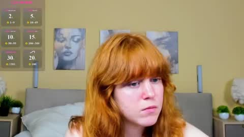 Snapshot of reneefoxy_ chatting on July 6, 1:02 am reneefoxy_ online show from July 6, 1:02 am