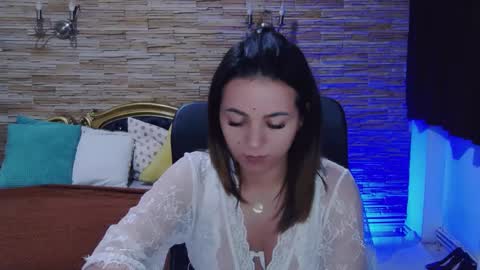 renesmesweet online show from December 1, 4:29 pm