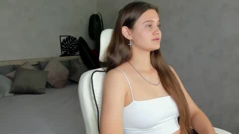 Snapshot of renesmy_black chatting on October 11, 1:05 am Renesmy online show from October 11, 1:05 am