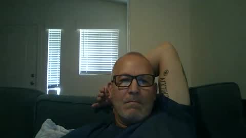 Snapshot of renewaz chatting on April 4, 6:38 pm Renewaz online show from April 4, 6:38 pm