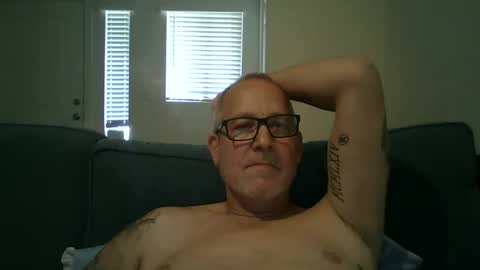 Snapshot of renewaz chatting on April 15, 6:37 pm Renewaz online show from April 15, 6:37 pm
