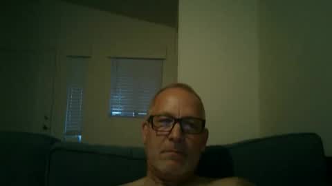 Snapshot of renewaz chatting on April 17, 1:52 am Renewaz online show from April 17, 1:52 am