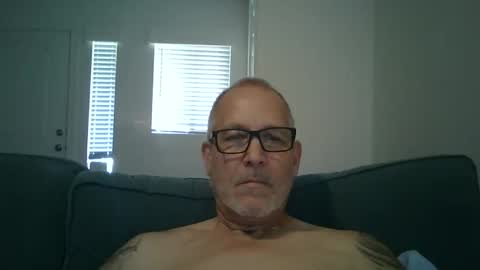 Snapshot of renewaz chatting on April 18, 6:23 pm Renewaz online show from April 18, 6:23 pm