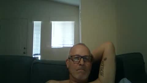 Snapshot of renewaz chatting on April 18, 7:07 pm Renewaz online show from April 18, 7:07 pm