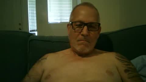 Snapshot of renewaz chatting on April 18, 7:58 pm Renewaz online show from April 18, 7:58 pm