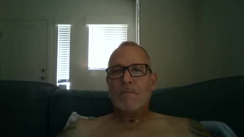 Snapshot of renewaz chatting on April 19, 5:34 pm Renewaz online show from April 19, 5:34 pm