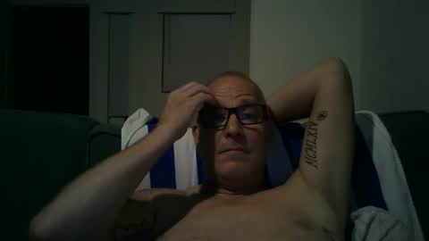 Snapshot of renewaz chatting on May 16, 4:31 am Renewaz online show from May 16, 4:31 am