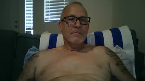 Snapshot of renewaz chatting on May 19, 7:53 pm Renewaz online show from May 19, 7:53 pm