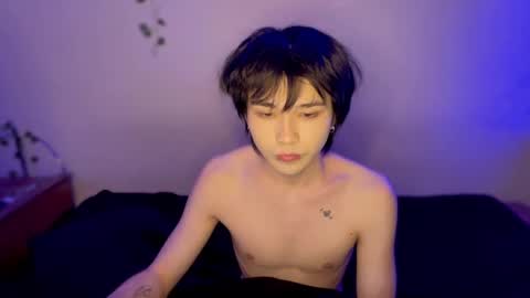 Snapshot of rennuts chatting on December 9, 12:23 am rennuts online show from December 9, 12:23 am