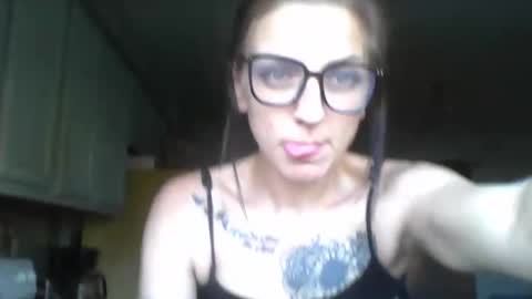 Snapshot of ressaella chatting on October 20, 10:43 pm ressaella online show from October 20, 10:43 pm