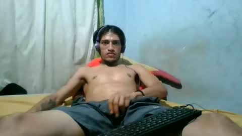 Snapshot of resurgirkratosking999 chatting on June 22, 9:50 am Luis online show from June 22, 9:50 am