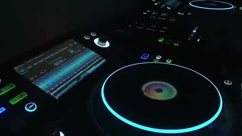 Snapshot of reticuli chatting on December 8, 9:19 pm GearPorn online show from December 8, 9:19 pm