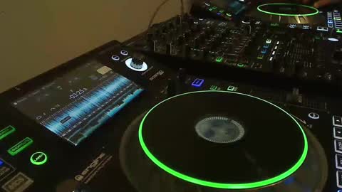 Snapshot of reticuli chatting on December 16, 11:39 pm GearPorn online show from December 16, 11:39 pm