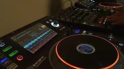 Snapshot of reticuli chatting on February 6, 3:59 am GearPorn online show from February 6, 3:59 am