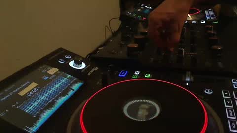 Snapshot of reticuli chatting on October 11, 11:03 pm GearPorn online show from October 11, 11:03 pm