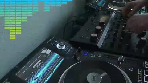 Snapshot of reticuli chatting on June 12, 6:40 pm GearPorn online show from June 12, 6:40 pm