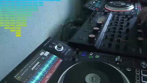 Snapshot of reticuli chatting on June 19, 8:01 pm GearPorn online show from June 19, 8:01 pm