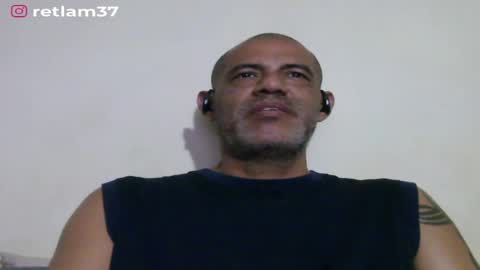 Snapshot of retlam37 chatting on April 30, 4:19 am Walter online show from April 30, 4:19 am