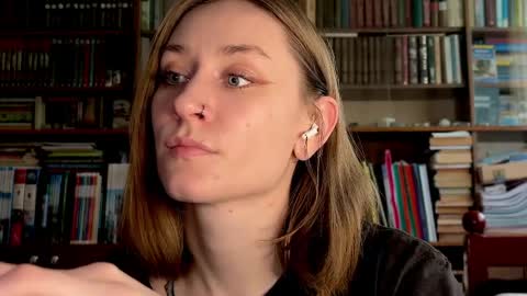 Snapshot of retromarie chatting on April 1, 1:41 pm Rie online show from April 1, 1:41 pm