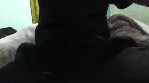 Snapshot of reuuven chatting on February 1, 12:20 am reuuven online show from February 1, 12:20 am