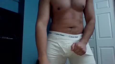 Snapshot of rev4747 chatting on February 4, 1:56 am rev4747 online show from February 4, 1:56 am