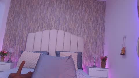 Snapshot of reven_lilith chatting on May 22, 3:46 am REVEN online show from May 22, 3:46 am