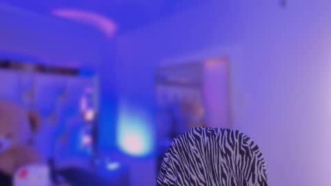 Reven  online show from February 14, 7:21 pm