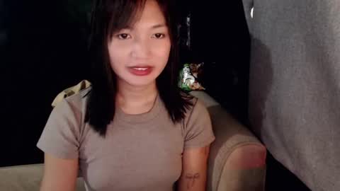 Snapshot of reya18 chatting on June 28, 1:39 pm Reya online show from June 28, 1:39 pm