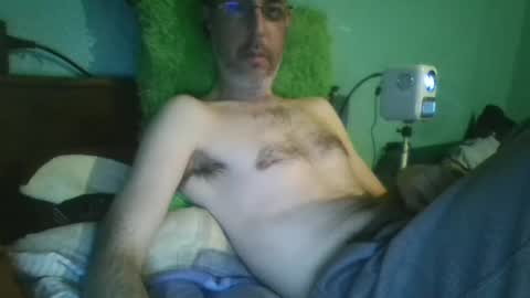 Snapshot of reyes_albert2006 chatting on February 18, 3:10 am reyes_albert2006 online show from February 18, 3:10 am