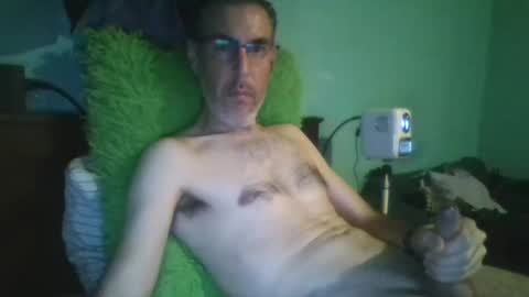 Snapshot of reyes_albert2006 chatting on September 12, 11:43 am reyes_albert2006 online show from September 12, 11:43 am