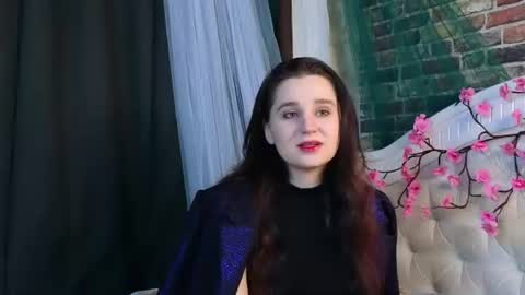 reynaedge online show from June 15, 8:22 pm