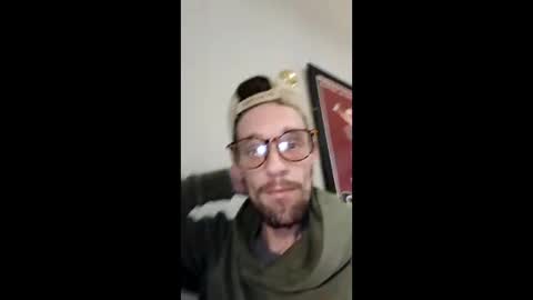 Snapshot of rgilk26 chatting on April 10, 2:06 am rgilk26 online show from April 10, 2:06 am