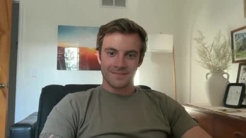 Snapshot of rguy114 chatting on June 4, 11:44 pm Ryan online show from June 4, 11:44 pm