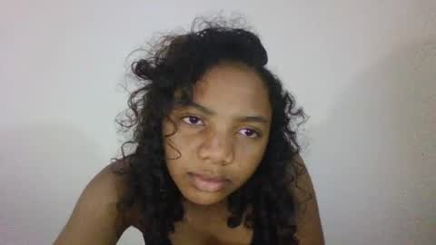 Snapshot of rianahcia chatting on August 1, 1:38 am rianahcia online show from August 1, 1:38 am