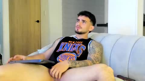 ricardogonzalez666 online show from March 7, 4:09 am