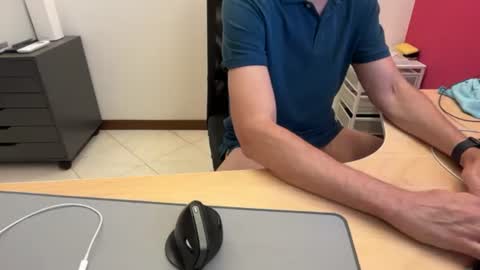 Snapshot of riccardofortis chatting on June 15, 5:04 pm riccardofortis online show from June 15, 5:04 pm